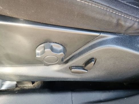 Used 2018 Ford EcoSport SE w/ SE Convenience Package FWD image 8
