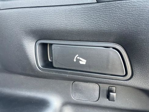 Used 2024 Mitsubishi Outlander SE image 6