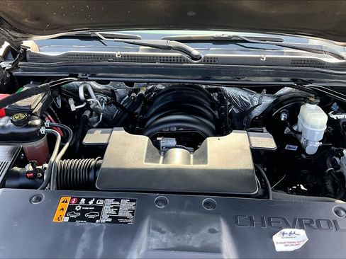 Used 2018 Chevrolet Tahoe Premier RWD image 32