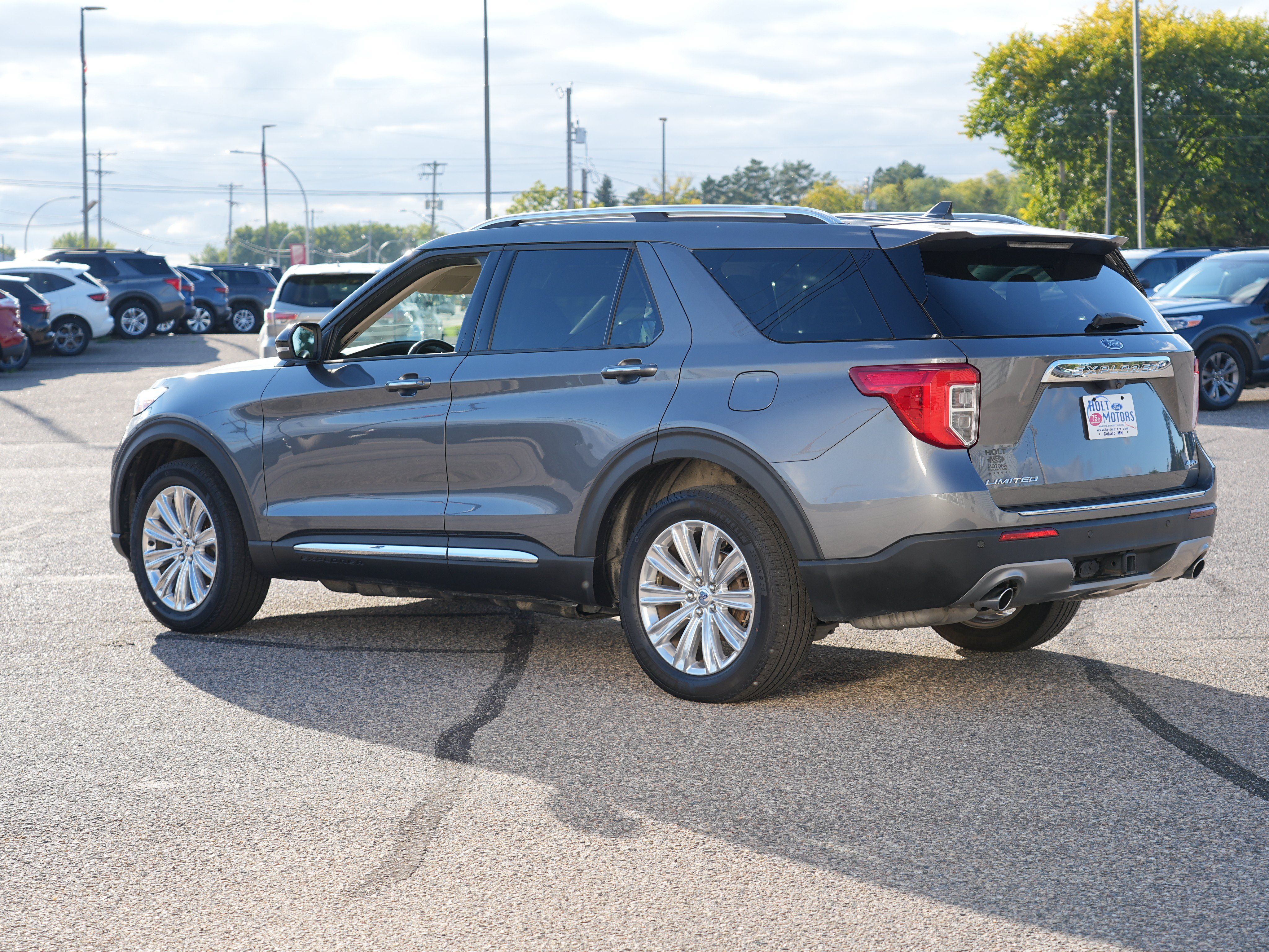 Used 2024 Ford Explorer Limited w/ Limited Technology Package AWD/4WD image 6