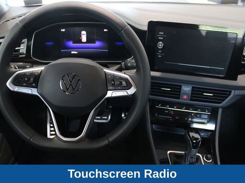 Used 2025 Volkswagen Jetta Sport image 7