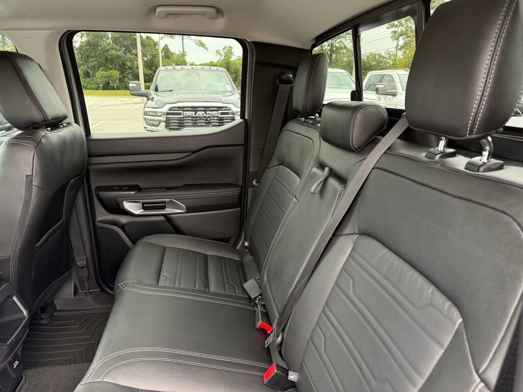 Used 2024 Ford Ranger Lariat w/ FX4 Off-Road Package AWD/4WD image 11