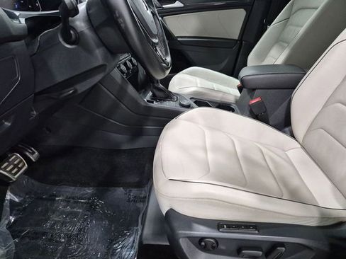 Used 2021 Volkswagen Tiguan SEL Premium R-Line AWD/4WD image 9