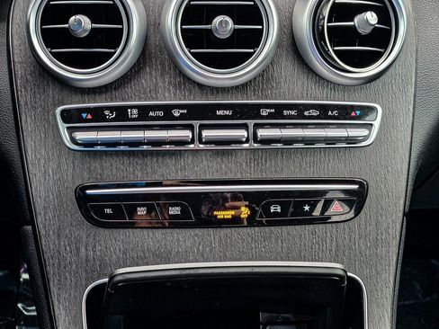 Used 2022 Mercedes-Benz GLC 300 GLC 300 image 19