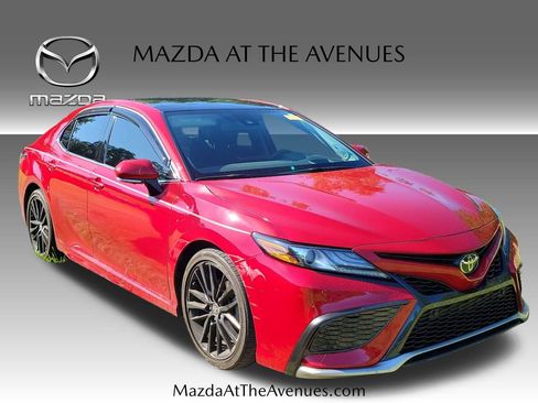 Used 2022 Toyota Camry XSE w/ Navigation Package FWD image 9