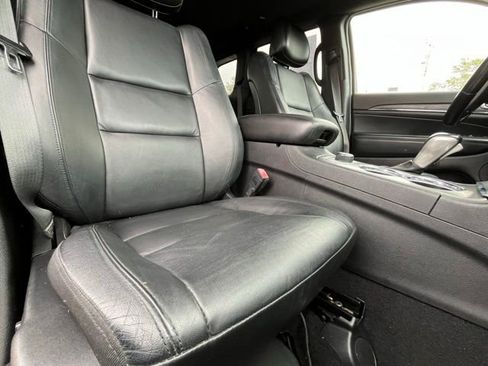 Used 2021 Jeep Grand Cherokee Limited AWD/4WD image 28