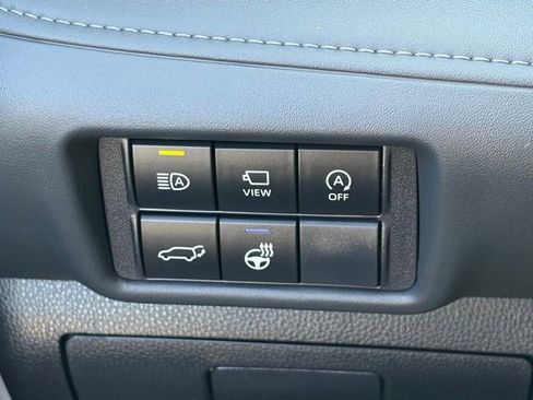 Used 2023 Toyota Highlander Limited image 23