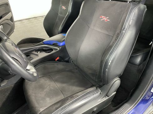 Used 2015 Dodge Challenger R/T Plus RWD image 21
