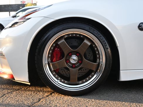 Used 2015 Nissan 370Z NISMO image 36