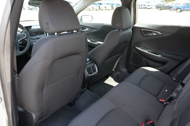 Used 2025 Chevrolet Malibu LT FWD image 23