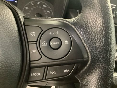 Used 2023 Toyota Corolla LE FWD image 18