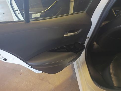 Used 2019 Toyota Corolla XSE FWD image 32