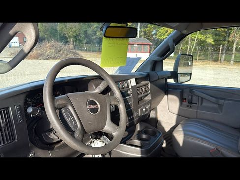 Used 2021 GMC Savana 3500 Extended w/ Power Convenience Package image 8
