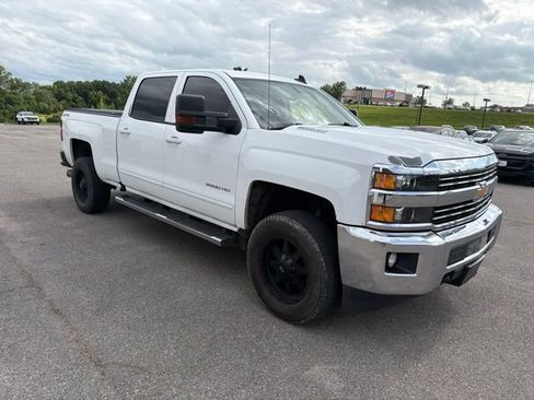 Used 2016 Chevrolet Silverado 2500 LT w/ LT Convenience Package AWD/4WD image 11