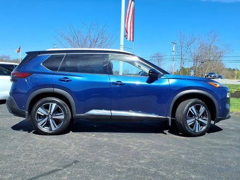 Certified 2022 Nissan Rogue SL w/ SL Premium Package AWD/4WD image 2