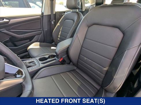 Used 2023 Volkswagen Jetta SE w/ Panoramic Sunroof Package FWD image 19