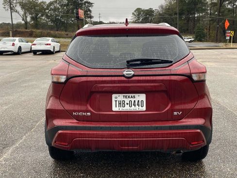 Used 2023 Nissan Kicks SV image 6