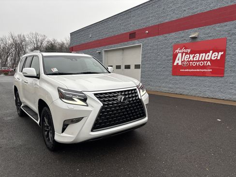 Used 2020 Lexus GX 460 Premium w/ Premium Package image 1
