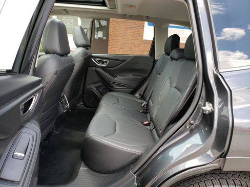 Used 2019 Subaru Forester Limited AWD/4WD image 11