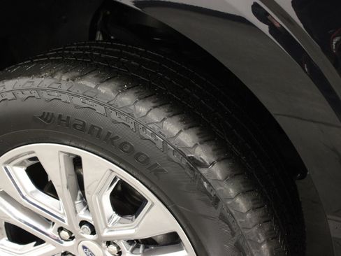 Used 2024 Ford F150 Lariat image 11