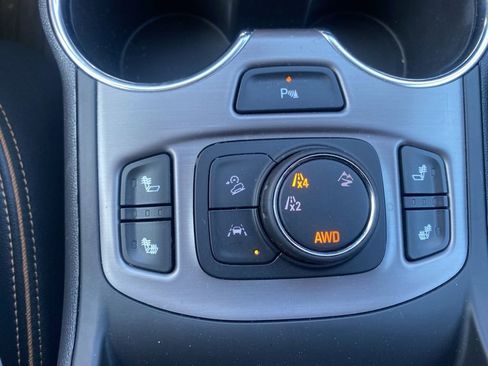 Used 2023 GMC Terrain AT4 w/ Infotainment Package II image 30