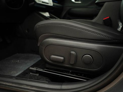 New 2026 Hyundai Kona SEL Premium image 17