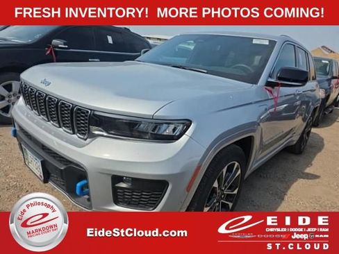 Used 2023 Jeep Grand Cherokee Overland w/ Luxury Tech Group IV AWD/4WD image 1