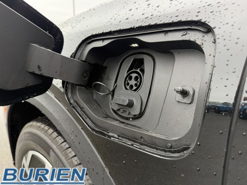 New 2026 Chevrolet Equinox EV LT image 40