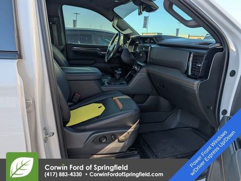 Used 2024 GMC Sierra 1500 AT4 image 9