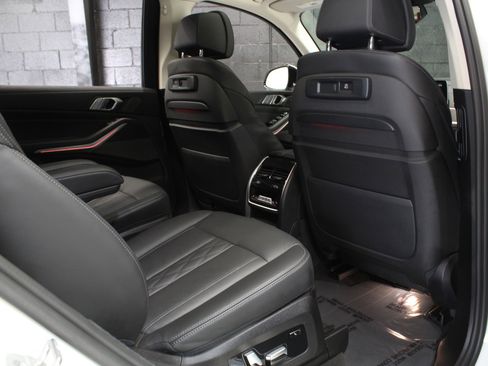 Used 2022 BMW X7 xDrive40i w/ Executive Package AWD/4WD image 49