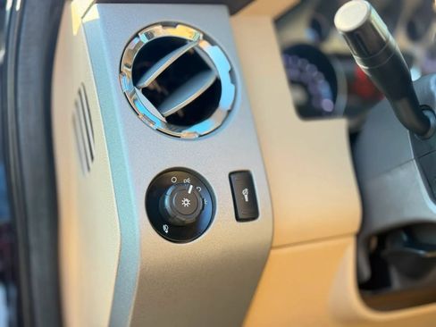 Used 2016 Ford F250 Lariat w/ Lariat Interior Package AWD/4WD image 23