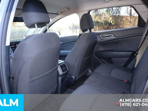 Used 2024 Kia Sportage LX image 18