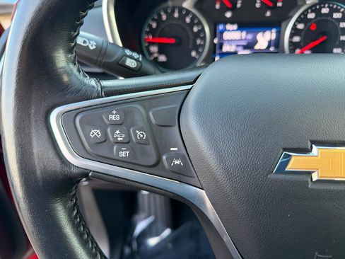 Used 2022 Chevrolet Equinox LT AWD/4WD image 45