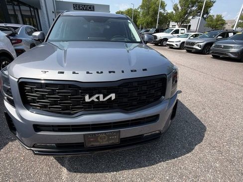 Used 2022 Kia Telluride SX w/ SX Prestige Package AWD/4WD image 3