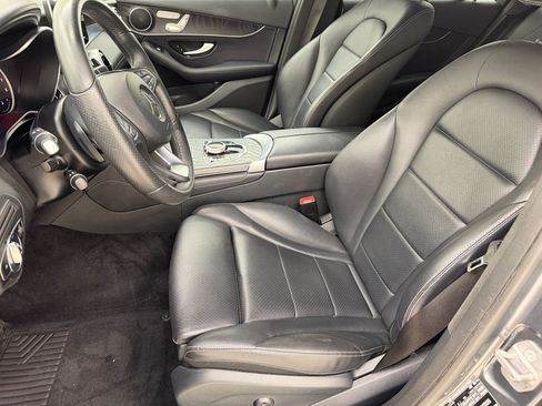 Used 2018 Mercedes-Benz GLC 300 4MATIC image 5