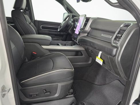 New 2026 RAM 2500 Laramie AWD/4WD image 44