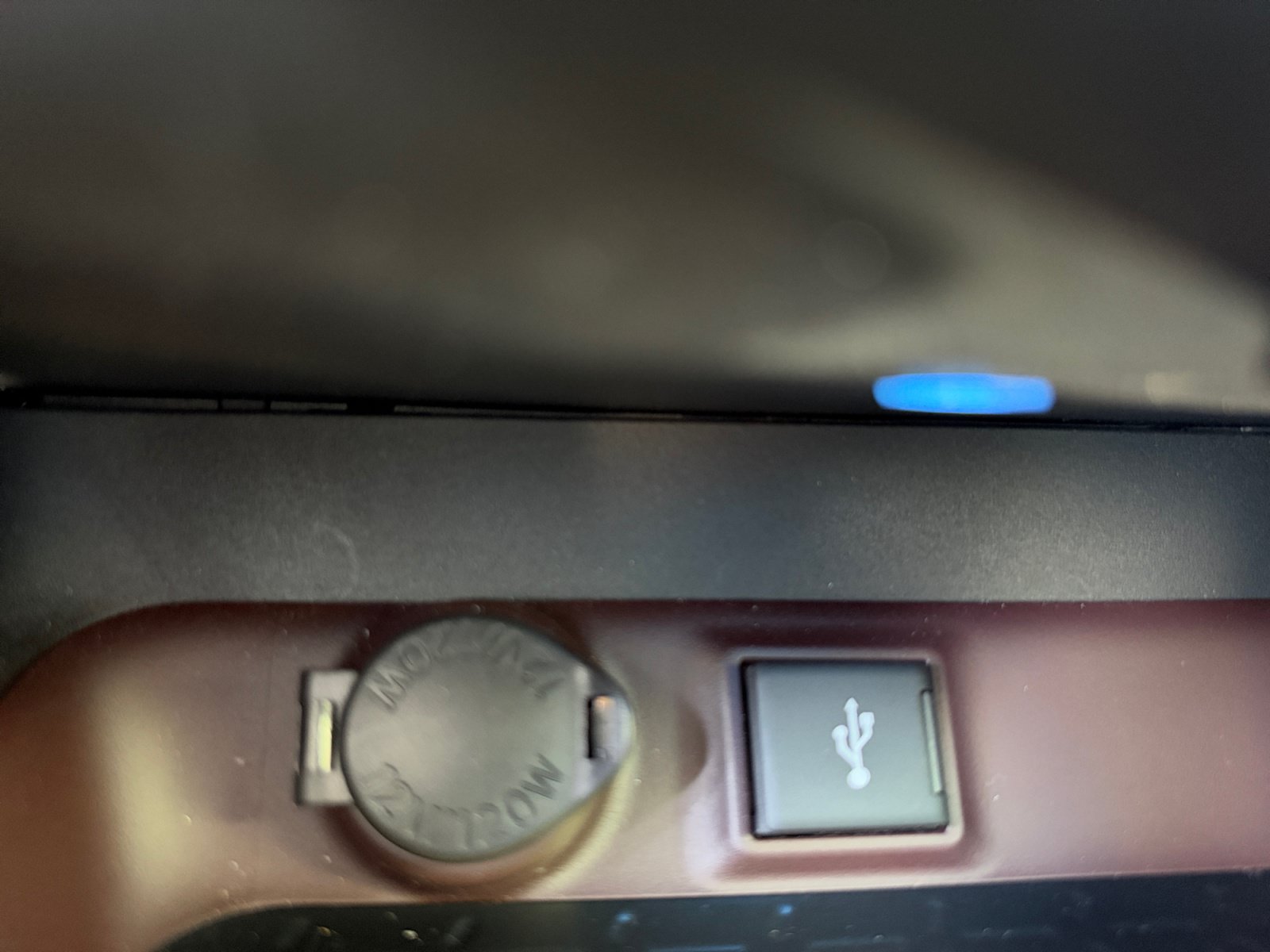 Used 2020 Toyota RAV4 Limited FWD image 31