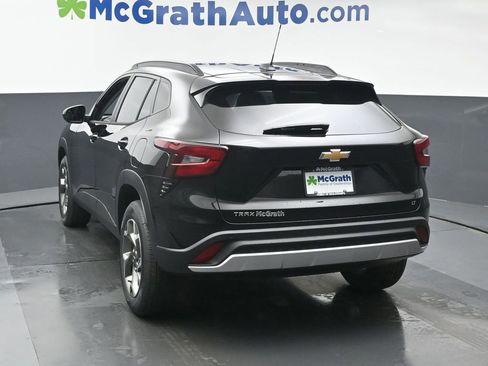 New 2026 Chevrolet Trax LT w/ Driver Confidence Package image 24
