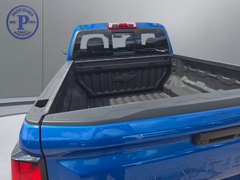 Used 2023 Chevrolet Colorado Trail Boss w/ Technology Package AWD/4WD image 10