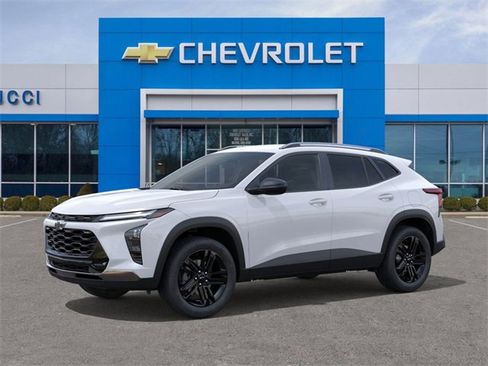 New 2026 Chevrolet Trax ACTIV w/ Driver Confidence Package image 2