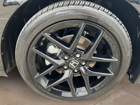 Used 2025 Honda Civic Sport image 25