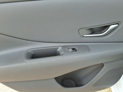New 2026 Hyundai Elantra Sport w/ Cargo Package FWD image 10