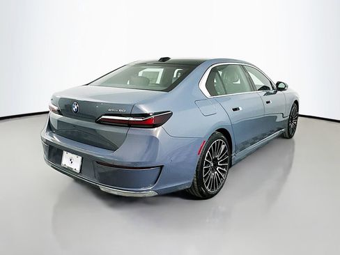 Used 2025 BMW i7 eDrive50 w/ Executive Package image 5