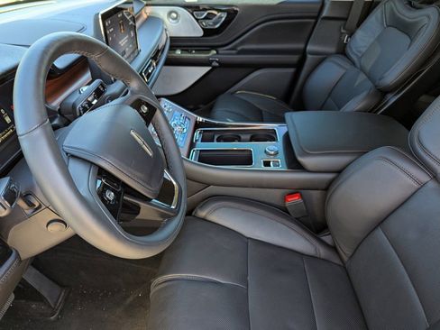 New 2024 Lincoln Aviator Reserve w/ Equipment Group 201A image 9