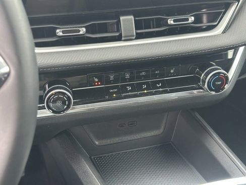 Certified 2025 Chevrolet Equinox LT image 10