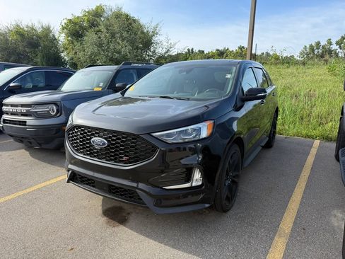 Used 2021 Ford Edge ST w/ Equipment Group 401A AWD/4WD image 3