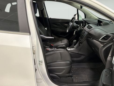 Used 2015 Buick Encore Convenience FWD image 22