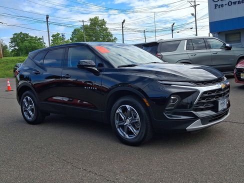 Used 2025 Chevrolet Blazer LT AWD/4WD image 3