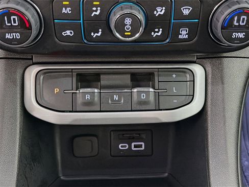 Used 2023 GMC Acadia SLT w/ Elevation Edition AWD/4WD image 19