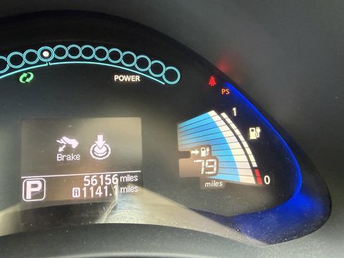Used 2015 Nissan Leaf S w/ Charge Package FWD image 13